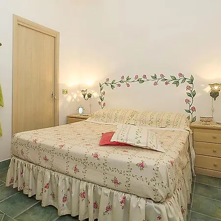 Beautiful In Siracusa With House Sea View