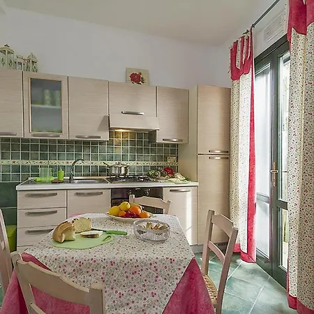 Holiday home Beautiful In Siracusa With House Sea View Syracuse